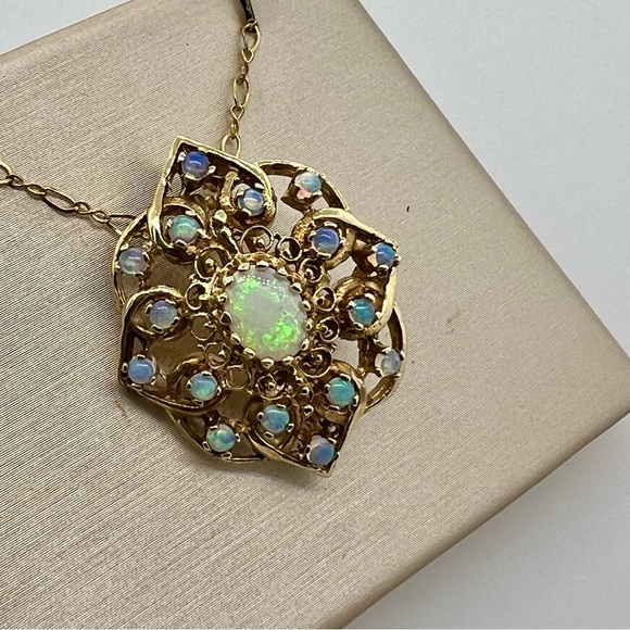 Vintage 14k Gold Opal Pendant / Brooch - Picture 3 of 12